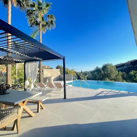 Magnific With 7 Bedrooms, Spa, Pool, Gym! Villa Marbella